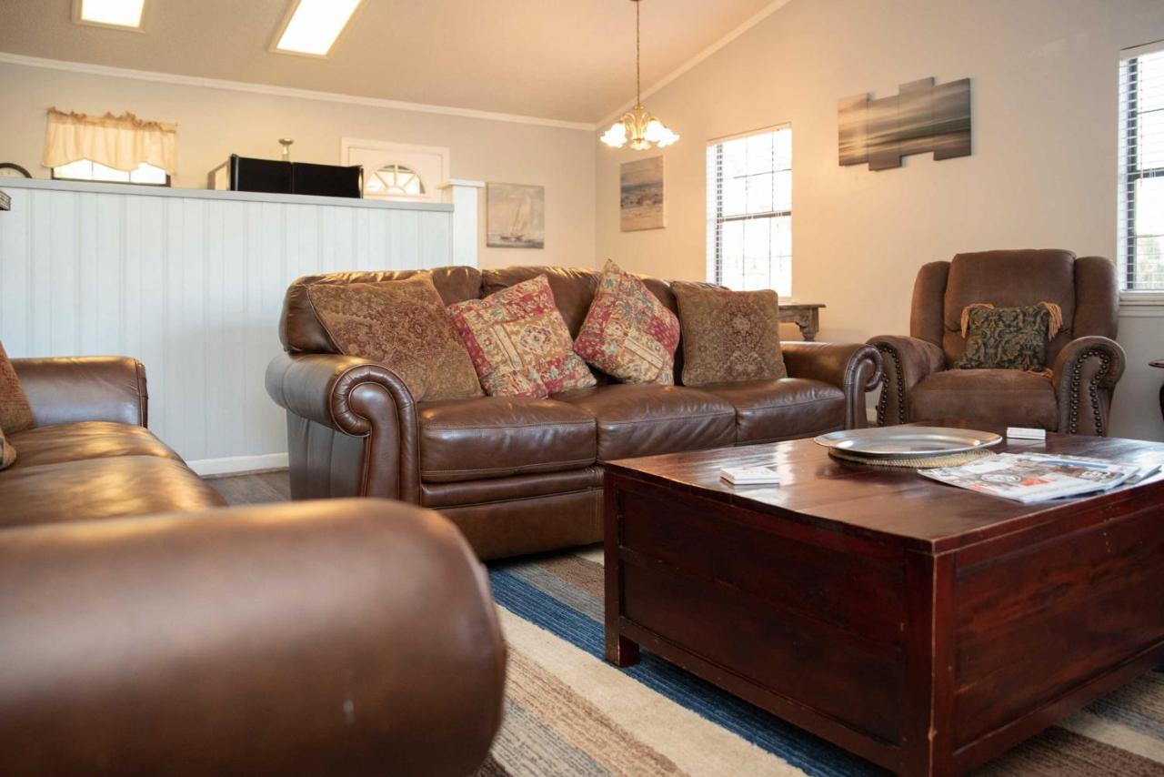 Lakefront Cottage With Private Hot Tub! Buckhead Exterior photo
